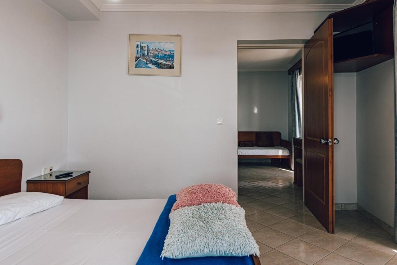 Bluewaves Lejlighedshotel Laganas Eksteriør billede